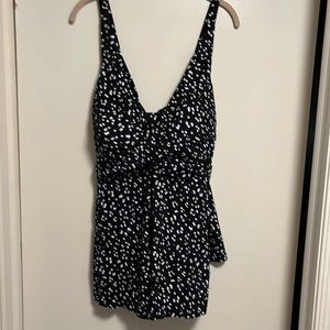 V-Neck Twist Tankini Top